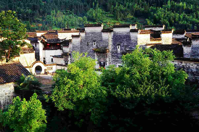 水墨温泉两相宜 杭州出发，黄山温泉与宏村两日悠闲之旅